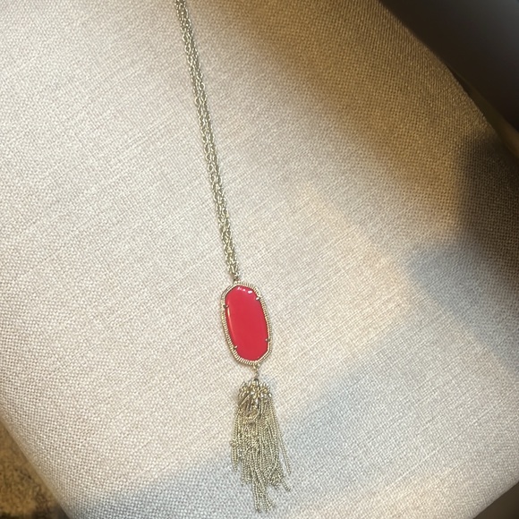 Long red Kendra Scott necklace - Picture 3 of 3